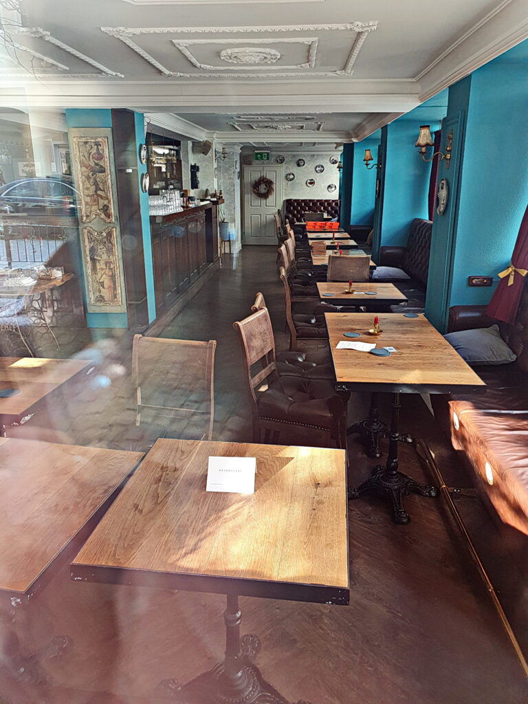 kennedy erding innenbereich 768x1024