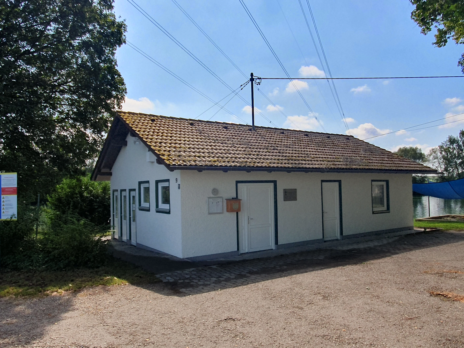 Vereinsheim des Sportfischervereins Neuching