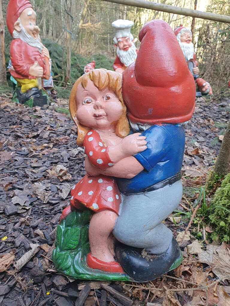 zwergerlwald taufkirchen liebe 768x1024